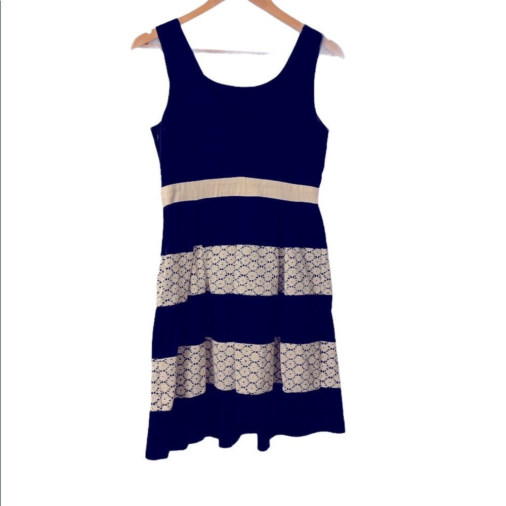 📣 Feminine Perfect black dress with lace details size M